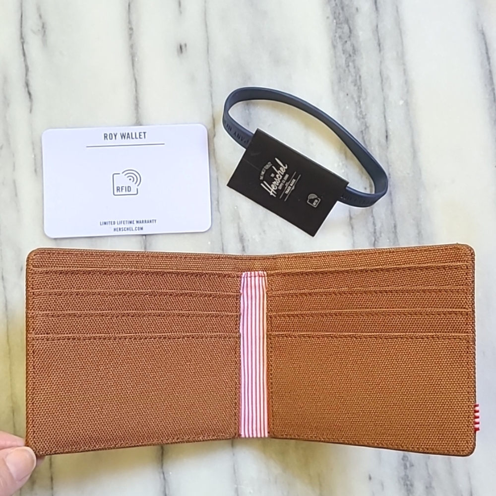 Herschel Supply Co. Roy Wallet  w/ RFID technology - Picture 3 of 10
